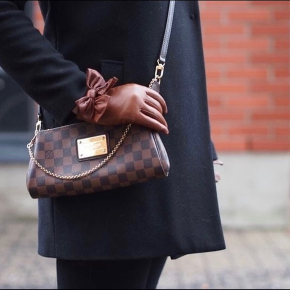 Authentic Louis Vuitton Damier Ebene Eva Clutch